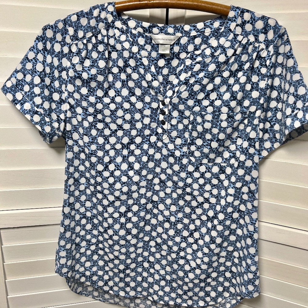 Christopher and Banks top size M